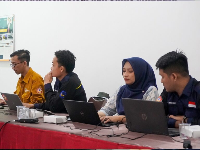 Fakultas Sains Teknologi dan Industri ITSM Gelar Penyusunan Instrumen Akreditasi Program Studi